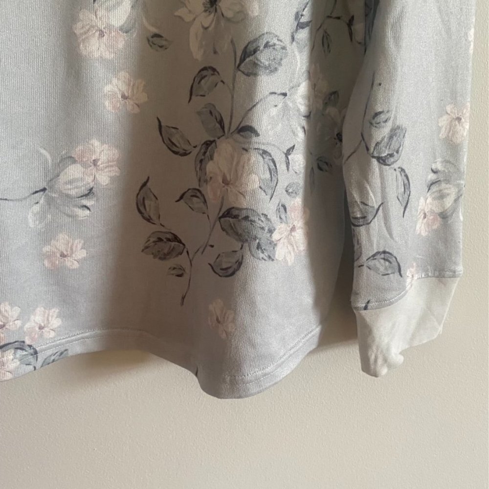 Tribal Floral Top - Picture 3 of 9